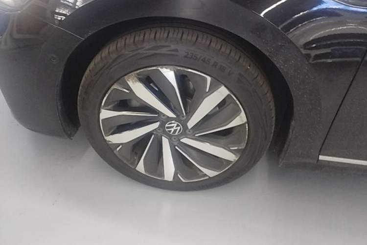 Used Volkswagen Passat 2022 330TSI Starry Luxury Edition Left Front Wheel Hub