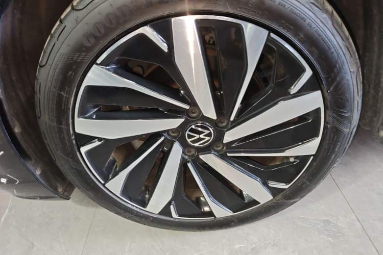 Used Volkswagen Passat 2022 380TSI Flagship Edition Left Front Wheel Hub