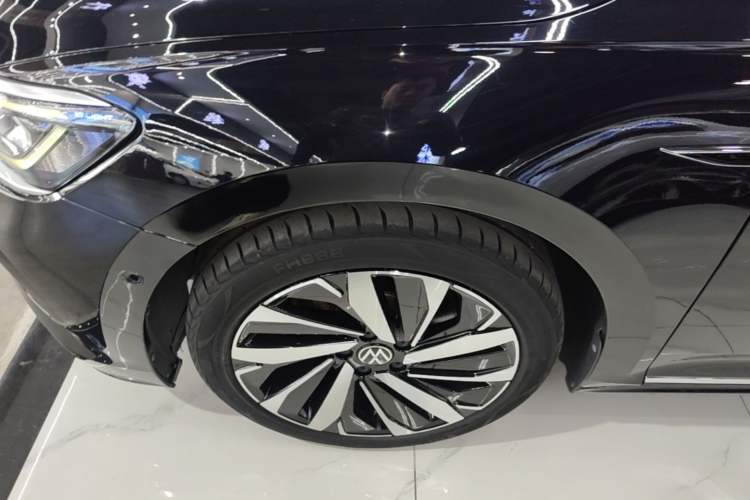 Used Volkswagen Passat 2022 330TSI Luxury Edition Custom Version Left Front Wheel Hub