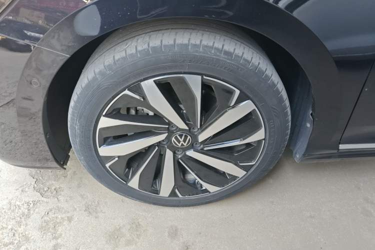 Used Volkswagen Passat 2022 330TSI Starry Luxury Edition Left Front Wheel Hub