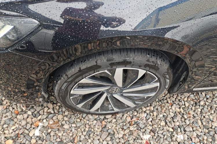 Used Volkswagen Passat 2022 330TSI Starry Elite Edition Left Front Wheel Hub