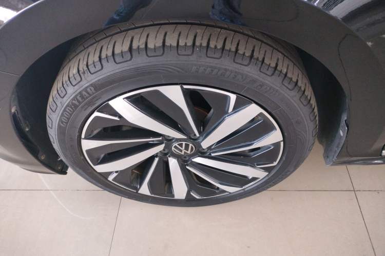 Used Volkswagen Passat 2022 330TSI Luxury Edition Left Front Wheel Hub