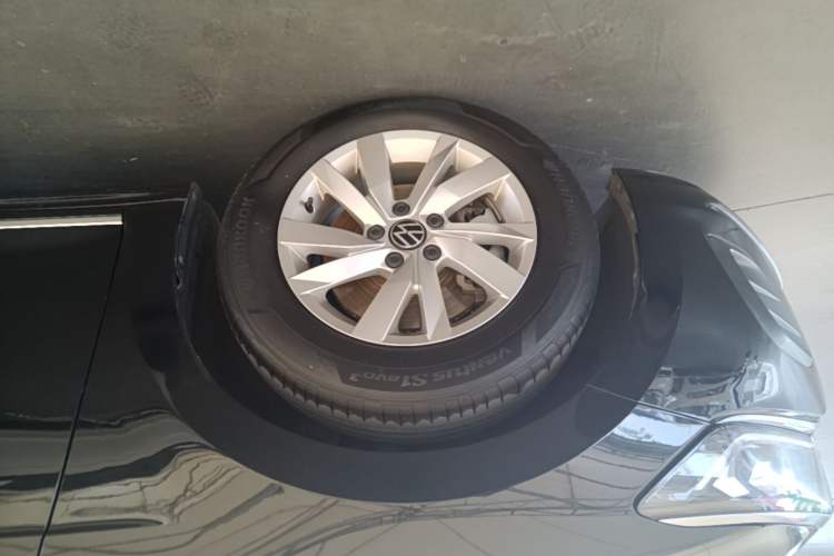 Used Volkswagen Passat 2022 280TSI Business Edition Left Front Wheel Hub