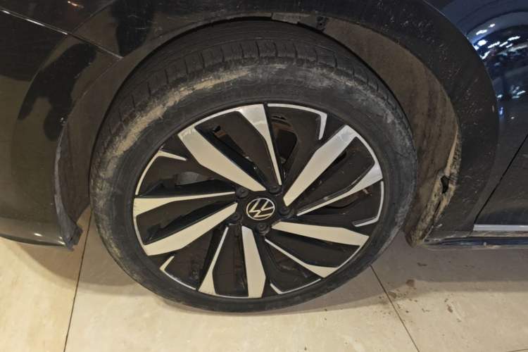 Used Volkswagen Passat 2022 330TSI Elite Edition Left Front Wheel Hub
