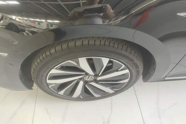 Used Volkswagen Passat 2022 330TSI Starry Luxury Edition Left Front Wheel Hub