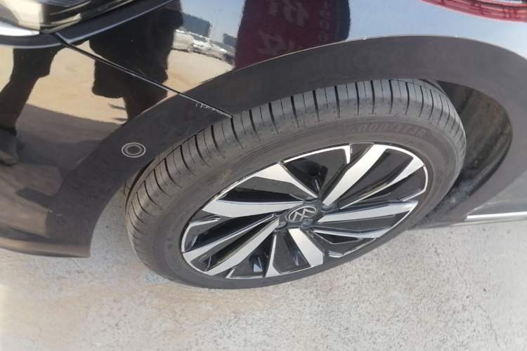 Used Volkswagen Passat 2022 380TSI Flagship Edition Left Front Wheel Hub