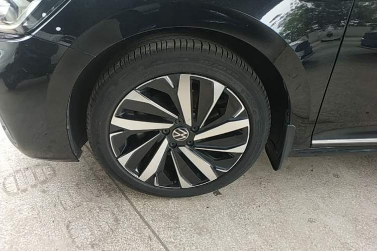 Used Volkswagen Passat 2022 330TSI Starry Elite Edition Left Front Wheel Hub