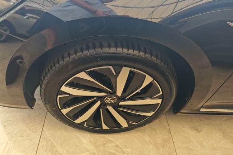 Used Volkswagen Passat 2022 330TSI Starry Luxury Edition Left Front Wheel Hub