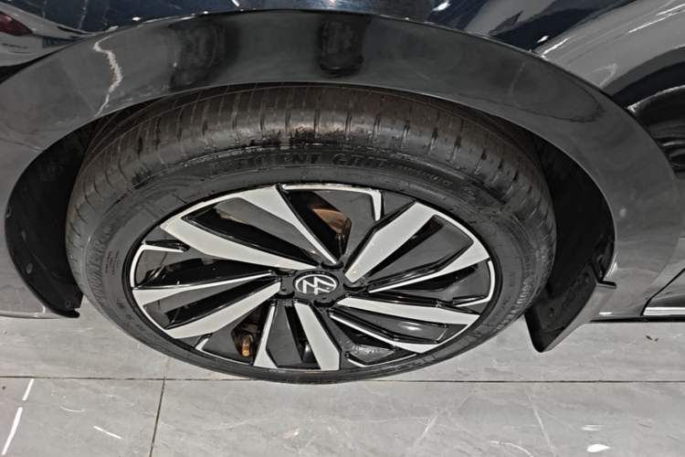 Used Volkswagen Passat 2022 330TSI Starry Luxury Edition Left Front Wheel Hub