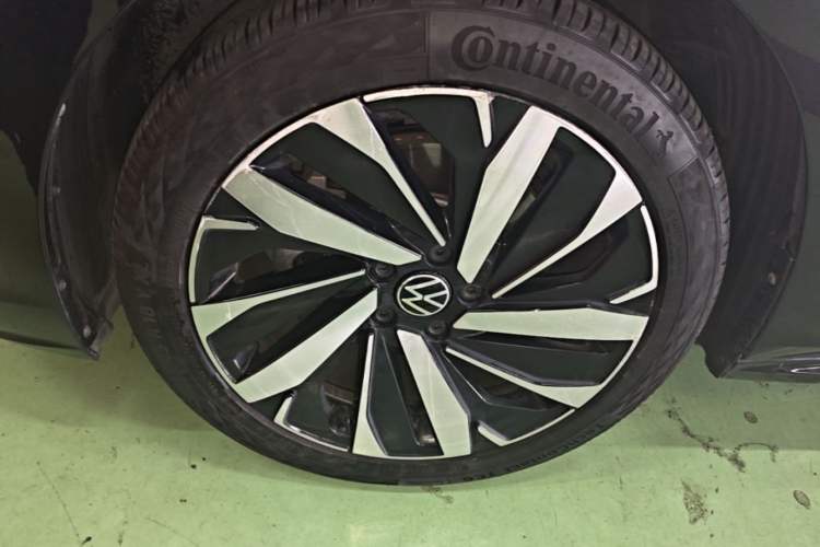 Used Volkswagen Passat 2022 330TSI Elite Edition Left Front Wheel Hub