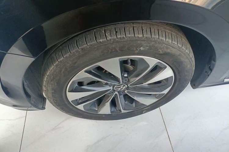 Used Volkswagen Passat 2022 330TSI Elite Edition Left Front Wheel Hub