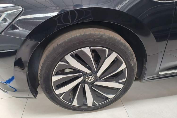 Used Volkswagen Passat 2022 330TSI Elite Edition Left Front Wheel Hub