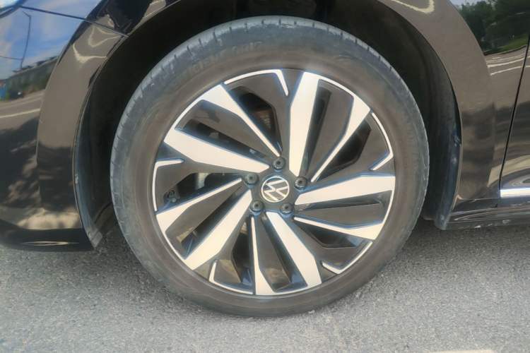 Used Volkswagen Passat 2022 330TSI Starry Elite Edition Left Front Wheel Hub