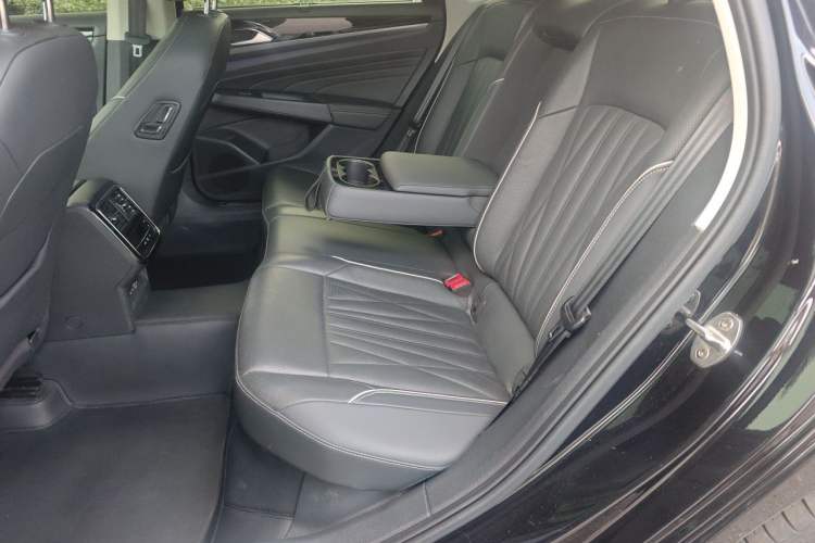 Used Volkswagen Passat 2022 330TSI Starry Luxury Edition Left Rear Seat