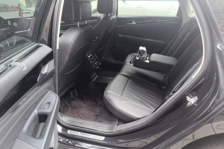Used Volkswagen Passat 2022 330TSI Luxury Edition Left Rear Seat