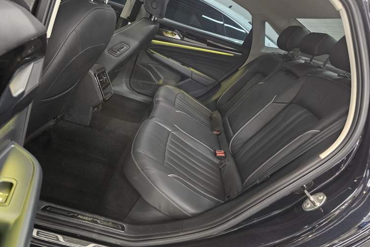 Used Volkswagen Passat 2022 330TSI Starry Elite Edition Custom Version Left Rear Seat
