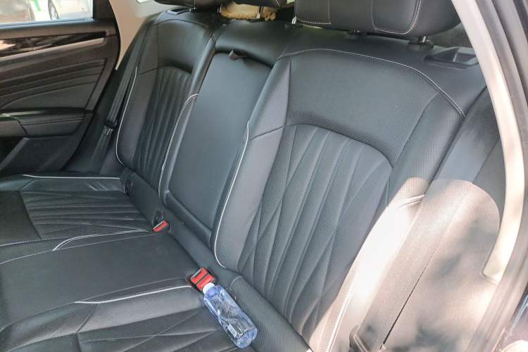 Used Volkswagen Passat 2022 330TSI Starry Luxury Edition Left Rear Seat