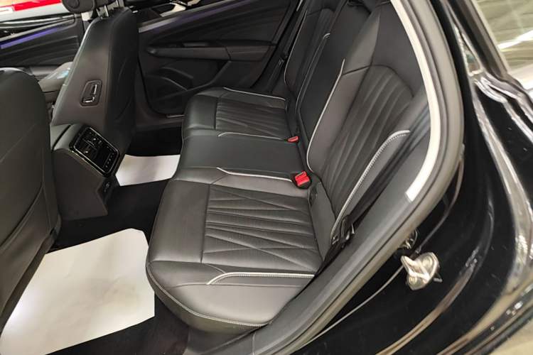 Used Volkswagen Passat 2022 330TSI Luxury Edition Left Rear Seat