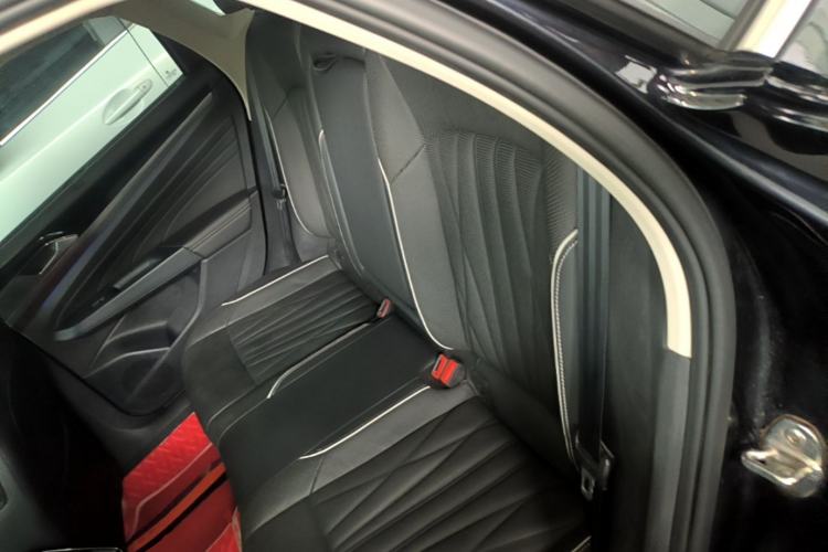 Used Volkswagen Passat 2022 330TSI Starry Luxury Edition Left Rear Seat