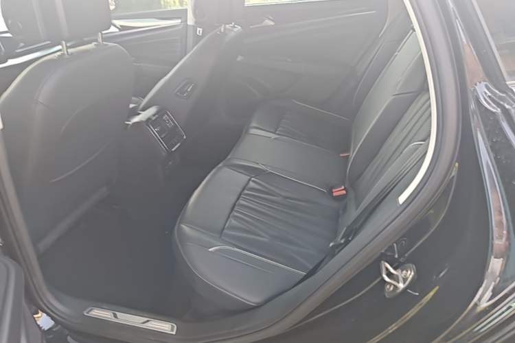 Used Volkswagen Passat 2022 330TSI Starry Luxury Edition Left Rear Seat