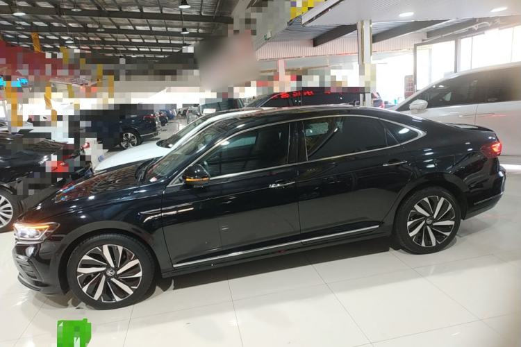 Used Volkswagen Passat 2022 330TSI Luxury Edition Left Side
