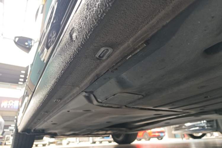 Used Volkswagen Passat 2022 330TSI Starry Luxury Edition Left Side Sill