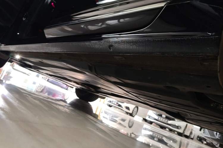Used Volkswagen Passat 2022 330TSI Luxury Edition Left Side Sill
