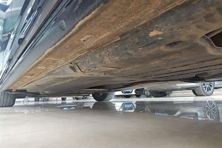 Used Volkswagen Passat 2022 280TSI Business Edition Left Side Sill