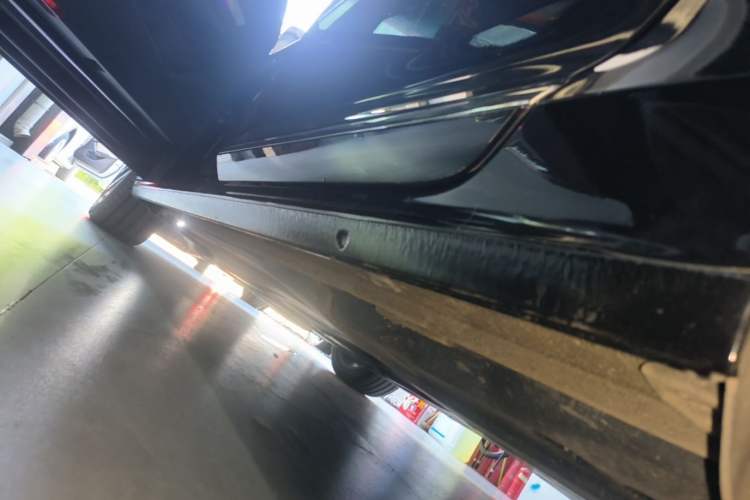 Used Volkswagen Passat 2022 330TSI Luxury Edition Left Side Sill