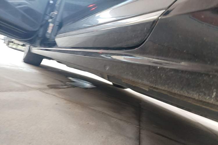 Used Volkswagen Passat 2022 280TSI Elite Edition Left Side Sill