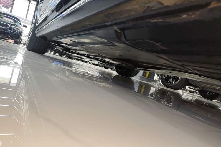 Used Volkswagen Passat 2022 330TSI Luxury Edition Custom Version Left Side Sill