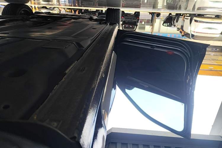 Used Volkswagen Passat 2022 380TSI Flagship Edition Left Side Sill