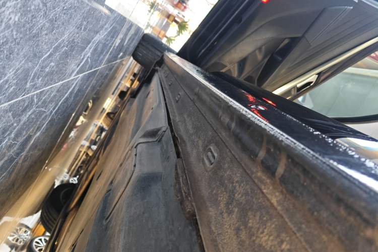 Used Volkswagen Passat 2022 330TSI Elite Edition Left Side Sill