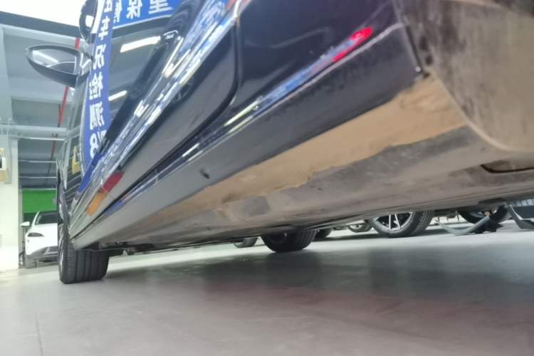 Used Volkswagen Passat 2022 330TSI Starry Luxury Edition Left Side Sill
