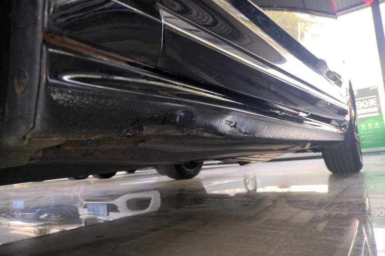 Used Volkswagen Passat 2022 330TSI Luxury Edition Left Side Sill