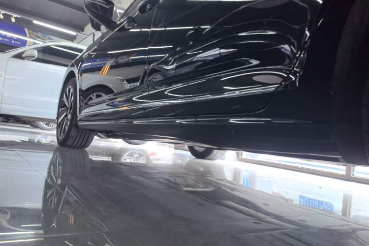 Used Volkswagen Passat 2022 330TSI Starry Luxury Edition Left Side Sill