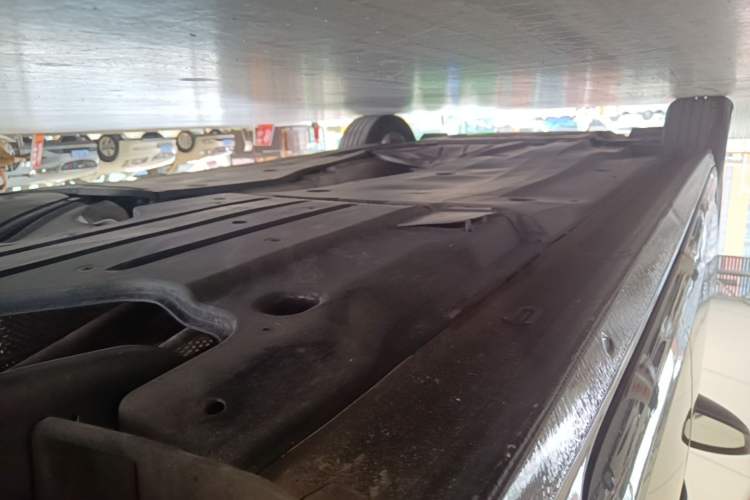 Used Volkswagen Passat 2022 280TSI Business Edition Left Side Sill