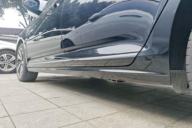Used Volkswagen Passat 2022 330TSI Starry Elite Edition Left Side Sill