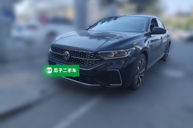 Used Volkswagen Passat 2022 330TSI Luxury Edition Guazi used car, China used car export, Used car for sale, Used cars, Cheapest cars for sale