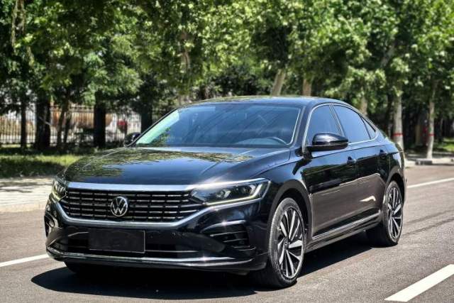 Used Volkswagen Passat 2022 330TSI Elite Edition Custom Version
