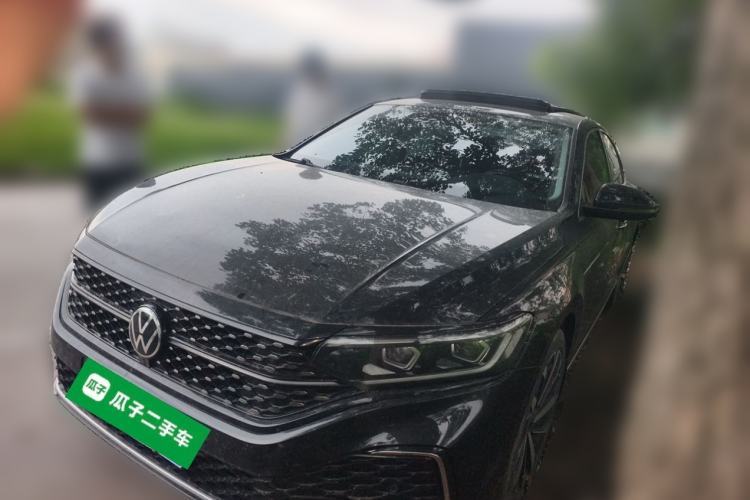 Used Volkswagen Passat 2022 330TSI Luxury Edition Guazi used car, China used car export, Used car for sale, Used  cars, Cheapest cars for sale