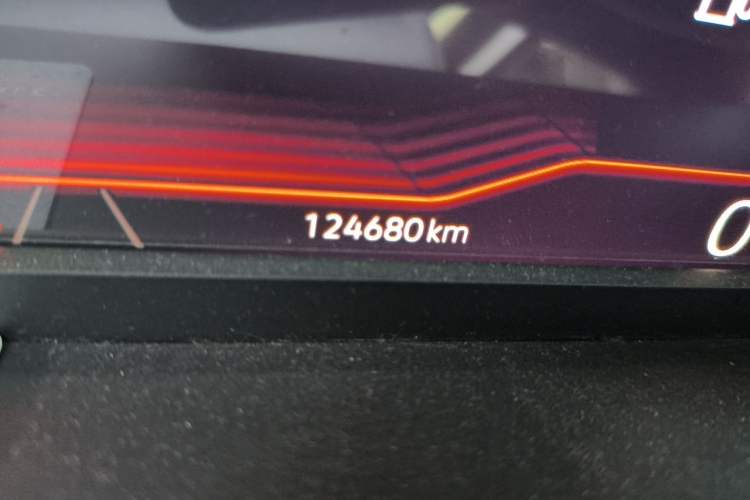 Used Volkswagen Passat 2022 330TSI Starry Luxury Edition Odometer Close Up
