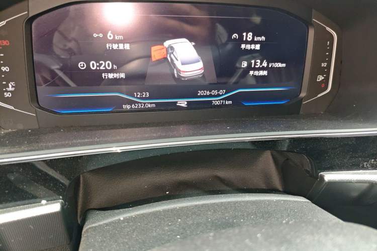 Used Volkswagen Passat 2022 330TSI Starry Luxury Edition Odometer Close Up
