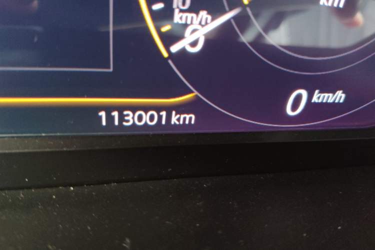 Used Volkswagen Passat 2022 330TSI Elite Edition Odometer Close Up
