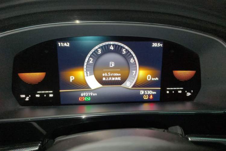 Used Volkswagen Passat 2022 280TSI Business Edition Odometer Close Up