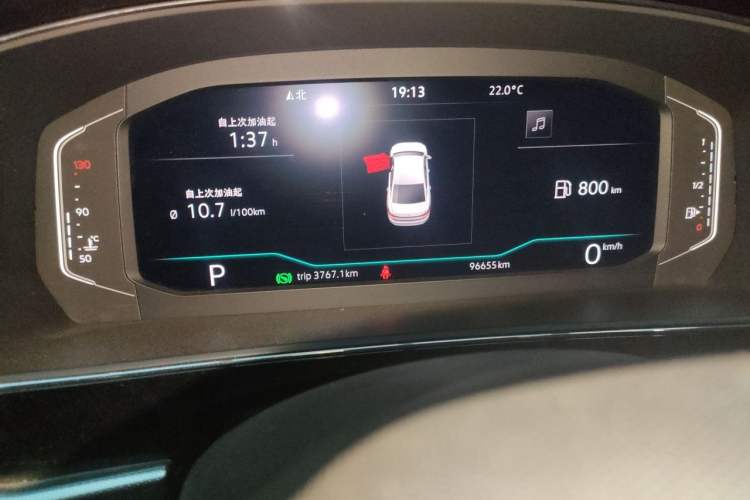 Used Volkswagen Passat 2022 330TSI Luxury Edition Odometer Close Up
