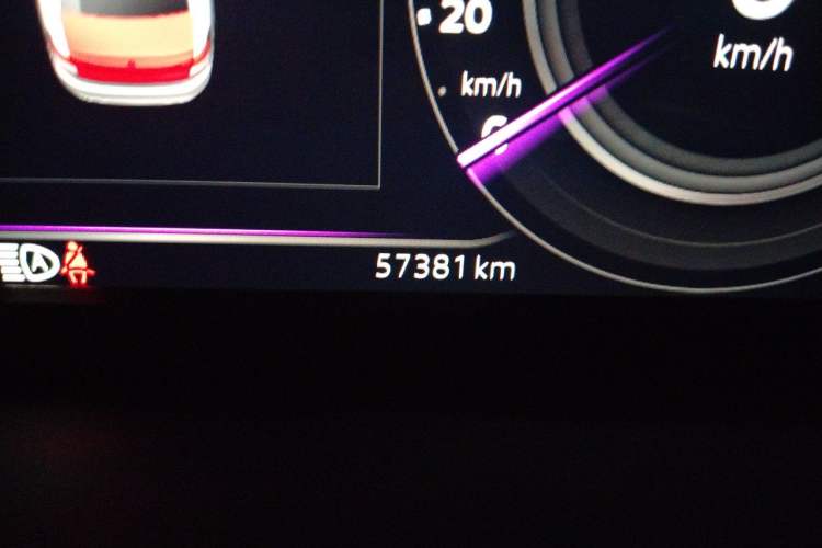 Used Volkswagen Passat 2022 330TSI Luxury Edition Odometer Close Up
