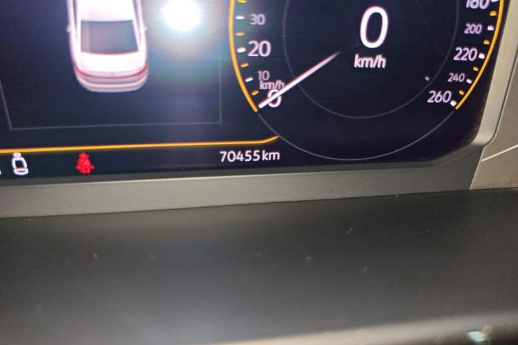 Used Volkswagen Passat 2022 330TSI Elite Edition Odometer Close Up