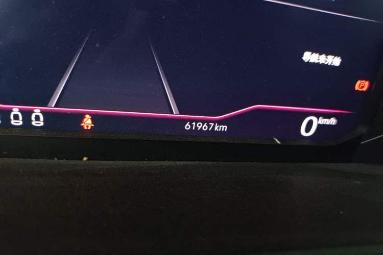 Used Volkswagen Passat 2022 330TSI Luxury Edition Odometer Close Up