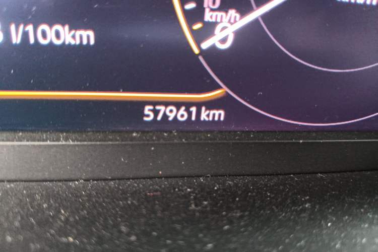 Used Volkswagen Passat 2022 330TSI Starry Elite Edition Odometer Close Up